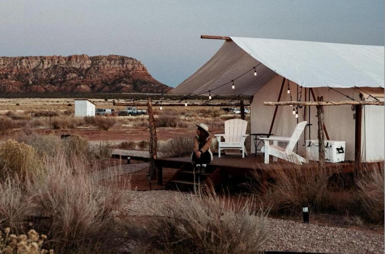 Glamp Tent b w Zion & Bryce Outdoor Shower & Wifi - B&B Fredonia