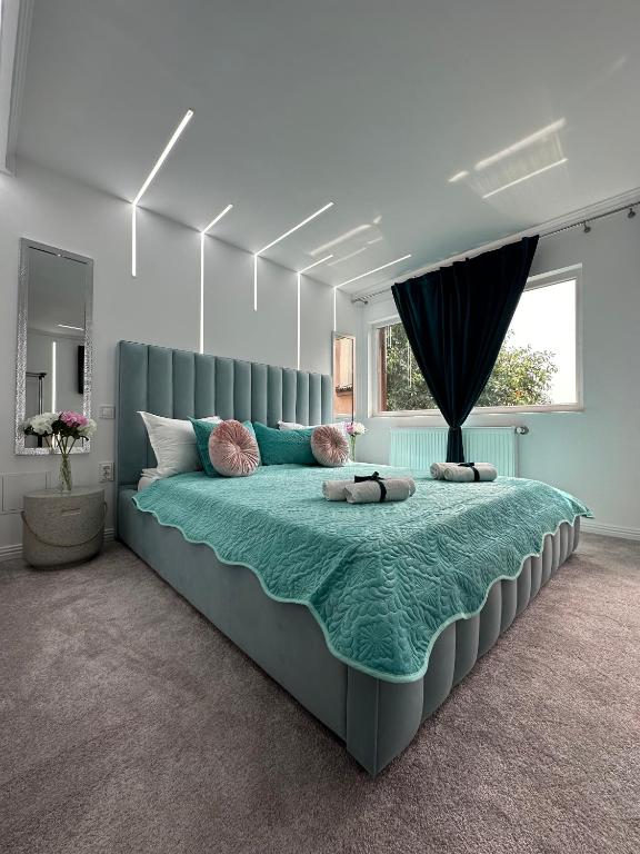 Elegant Escape Central Studio - Ferienwohnung Craiova
