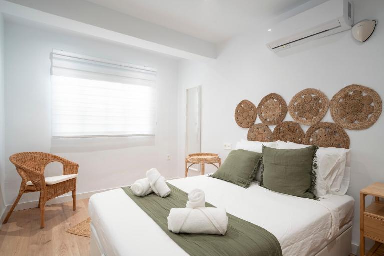 Ronda Suites junto estación tren y hospitales - Bed and Breakfast Granada