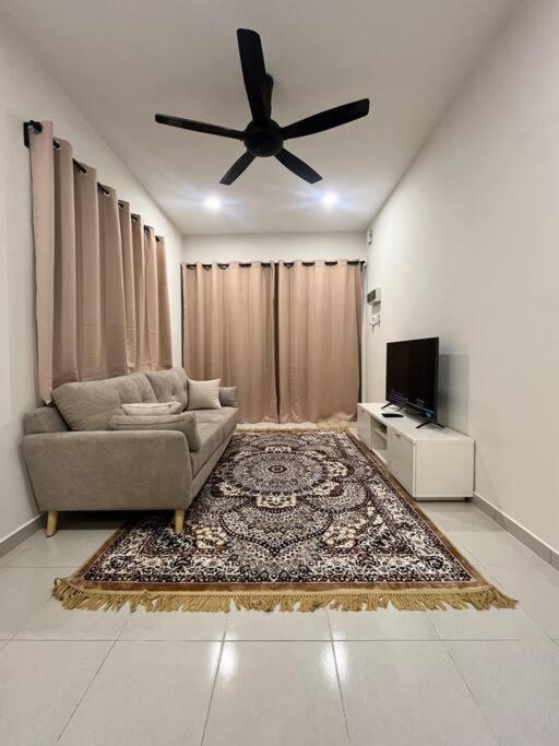Homestay Taman Banjar Indah, Teluk Intan - B&B Teluk Anson