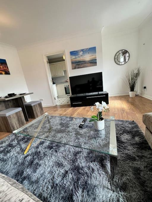 Stylish Waterfront Apartment - B&B Londra