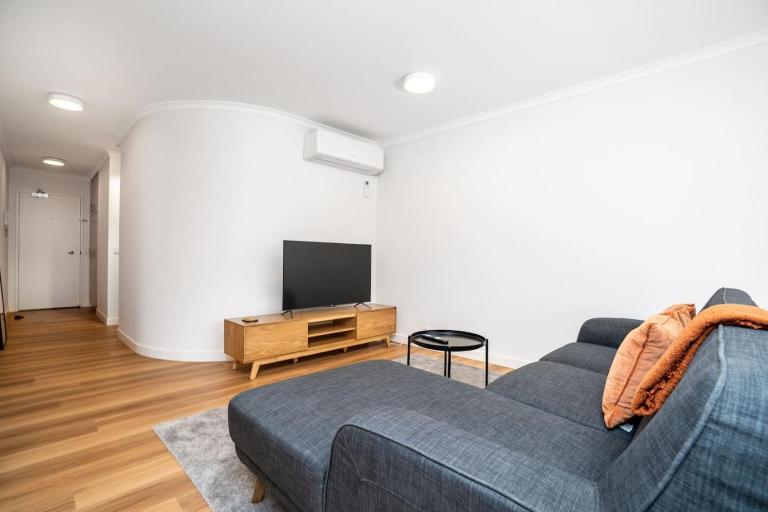 Apt in Kingston - 10min to Lake Burley Griffin - Hosted by Canstay - Chambres d'hôtes Kingston