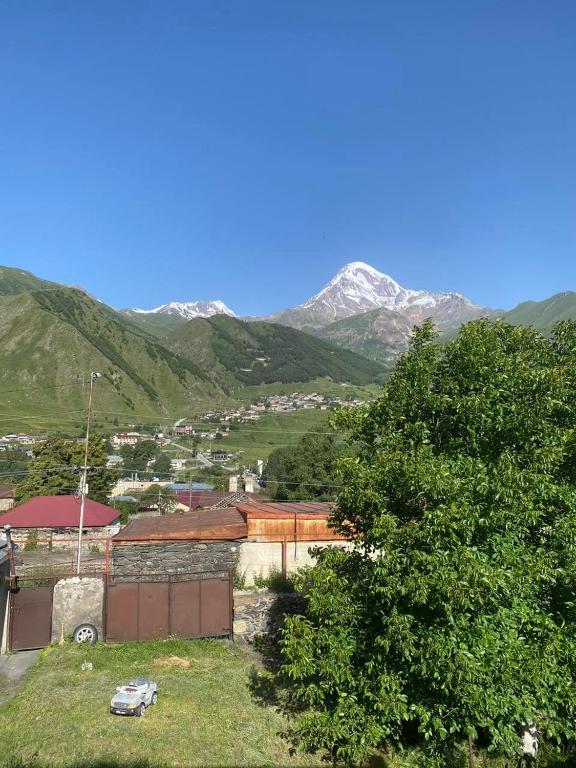 Guest house LEGIANA Kazbegi - B&B Stepantsminda