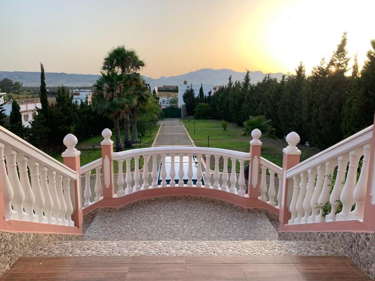 Villa Cabonegro UNIQUEMENT POUR FAMILLES - Chambres d'hôtes Cap Negro I