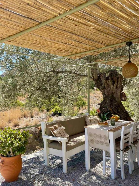 Metohi Luxury Home - B&B Agia Galini
