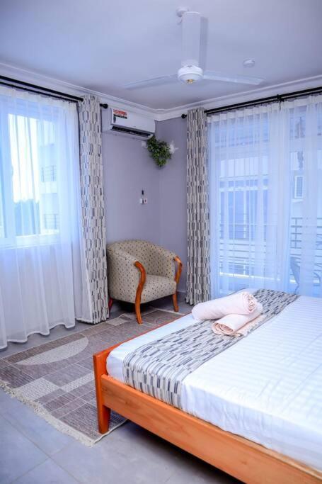 Modern Apartment in Nyali with AC, Washing Maxine & Pool - Ferienwohnung Mombasa