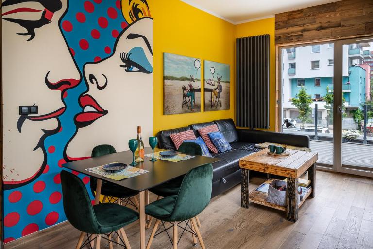 The Pop Art Apartment - Bed and Breakfast Katowice