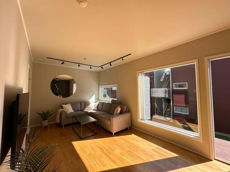Cozy 2 bedroom apartment - Ferienwohnung Tromsø