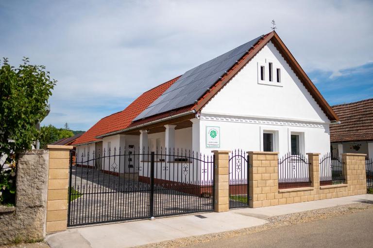 Kövirózsa Vendégház - B&B Cserépfalu