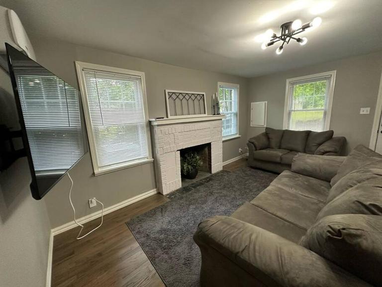 3BR, 2BA and Office Fire Pit,Mins 2 UConn & Lake - B&B Coventry
