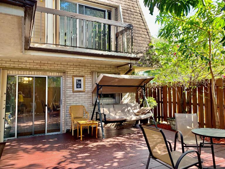 Townhouse with Private Patio - Ferienwohnung North Lauderdale