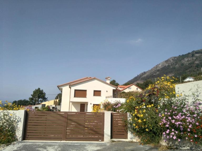 ROOMS PEREGRINOS A Casa Alicia - B&B Rosal