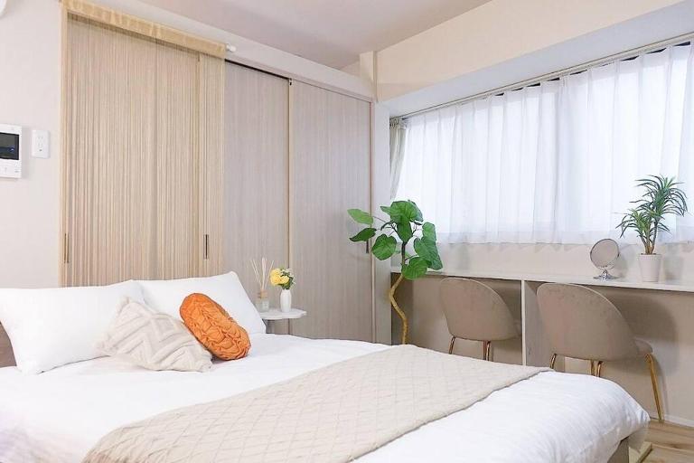 USJ 5min , 4min Walk to Nishikujo Sta , Direct to Namba & KIX , Residential Hotel Alex 5F-7F - B&B Osaka