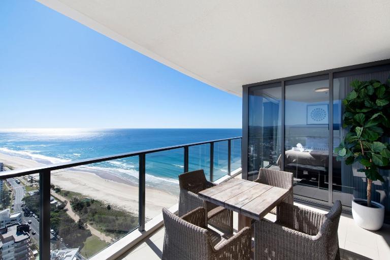 Rhapsody Stunning Ocean Views Apartment - CoastHM - B&B Gold Coast
