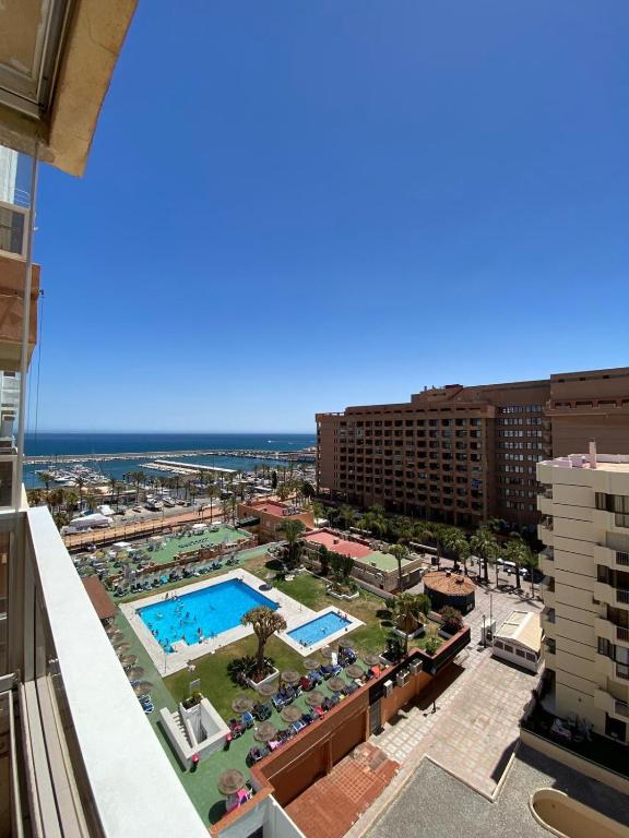 Apartamento en PYR con vistas al mar y puerto - Bed and Breakfast Fuengirola