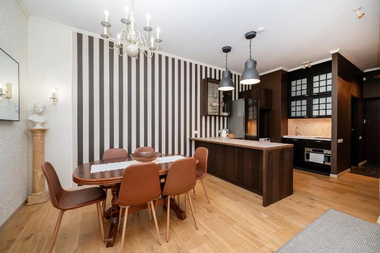 Spacious Apartment In Vilnius Old Town by Reside Baltic - B&B Vilna