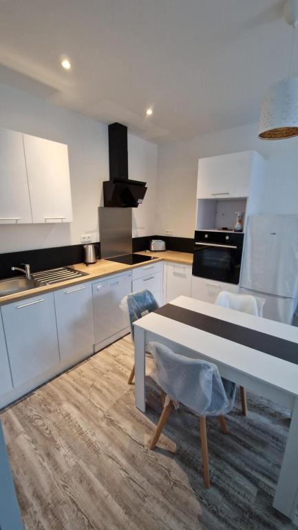 Appartement DMV - B&B Longaulnay