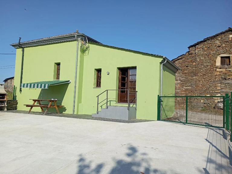 Cozy house in Grandas de Salime with mountain view - Ferienwohnung Grandas de Salime