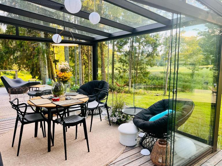 House and sauna where city comforts meet nature - B&B Aiaste