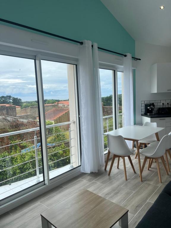 Maison Centre Brem avec vue sur la côte - Ferienwohnung Brem-sur-Mer