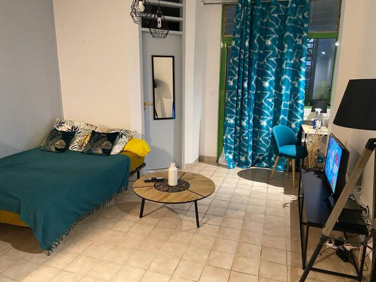 Charmant studio meublé tout confort - B&B Cayenne