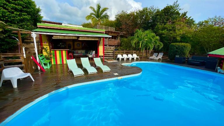 Gite LES CALEBASSIERS - B&B Deshaies