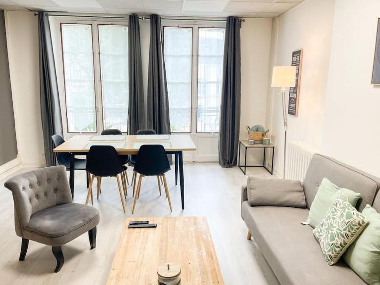 Appartement 1 moderne - centre - Bed and Breakfast Alençon