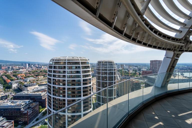 SkyPark Cozy Apartment by Verve Home - Bed and Breakfast Bratislava