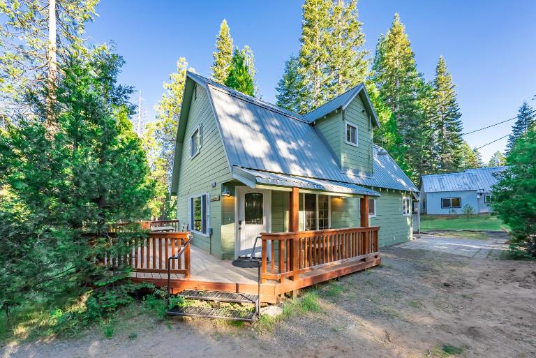 The Sparrows Nest Cozy Charm Fire Pit Fun - Chambres d'hôtes Shaver Lake