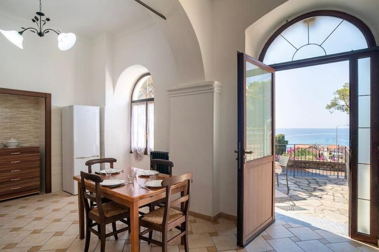 Casa Bussana - Wifi & AC by HostFacile - B&B Sanremo