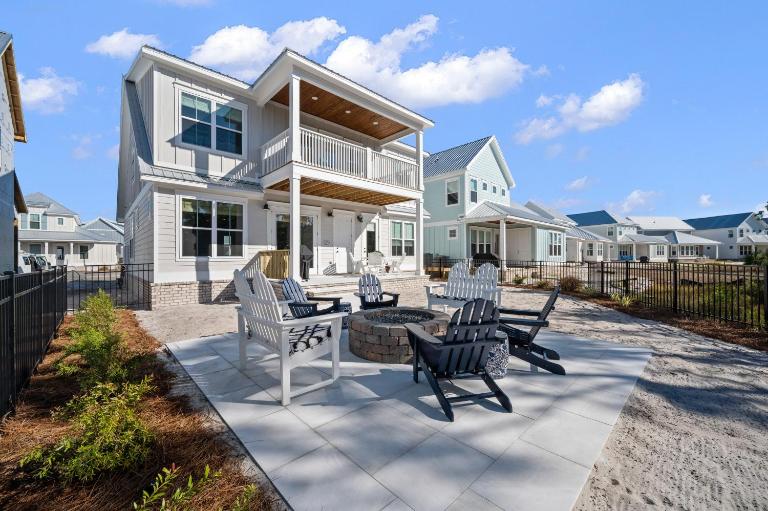 Whiskey Sands - Luxury by Gulf State Park, Great Views, Walk to Beach and Restaurants, Beautiful Pool, Fenced Yard! - B&B Orange Beach