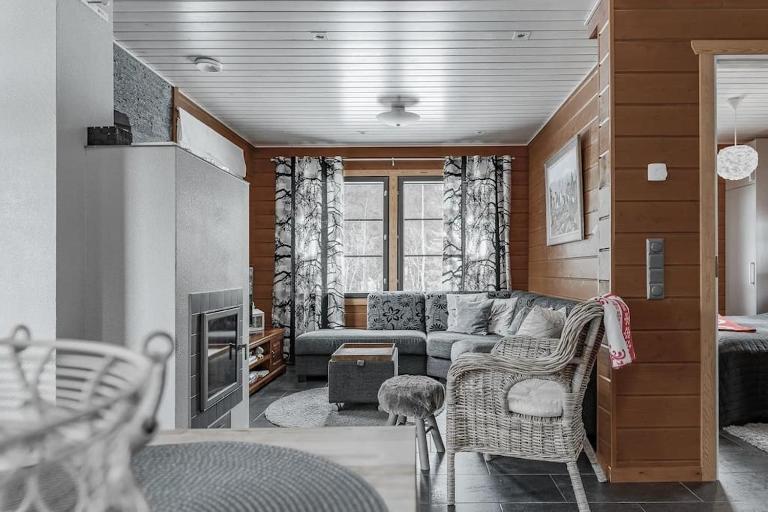 Hullun Mustikka Saukkopari - B&B Ruka