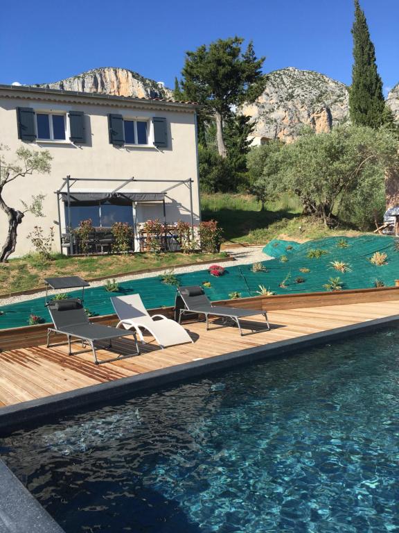 Les Claux des Oliviers - Bed and Breakfast Moustiers-Sainte-Marie