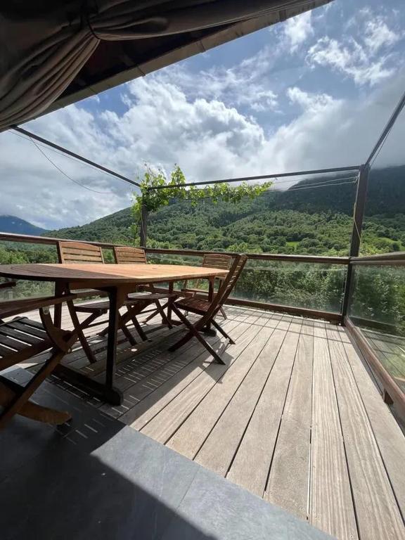 Maison chaleureuse à Saint-Aventin avec jardin et vue montagne - Chambres d'hôtes Saint-Aventin