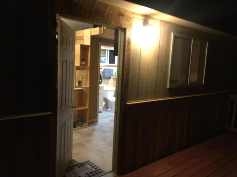 New cabin 1 car rental available - B&B Custer