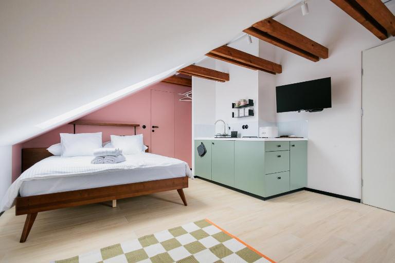 Apartamenty Mostowa - klimatyczny nocleg z widokiem w centrum Iłży - B&B Iłża