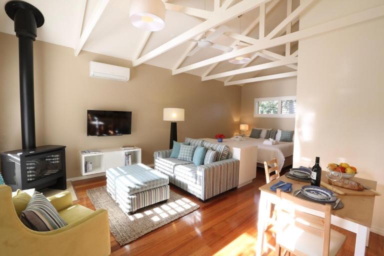 Driftwood - Luxury Spa Cottage for Two - B&B Cowes