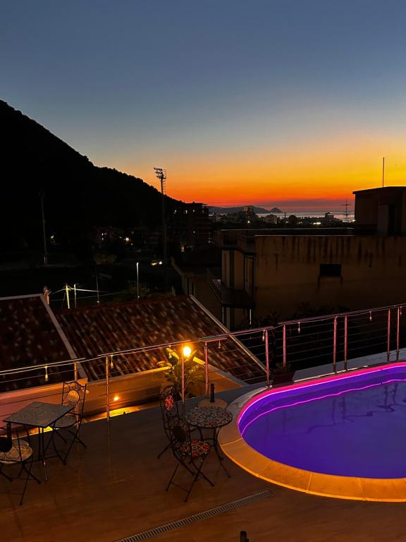 TownHouse Piraino PISCINA SOLARIUM - Ferienwohnung Brolo