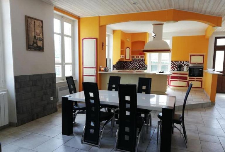 Maison de 100m2 au cœur d'une pension équestre Les Sabots de Nina - Chambres d'hôtes Marcollin
