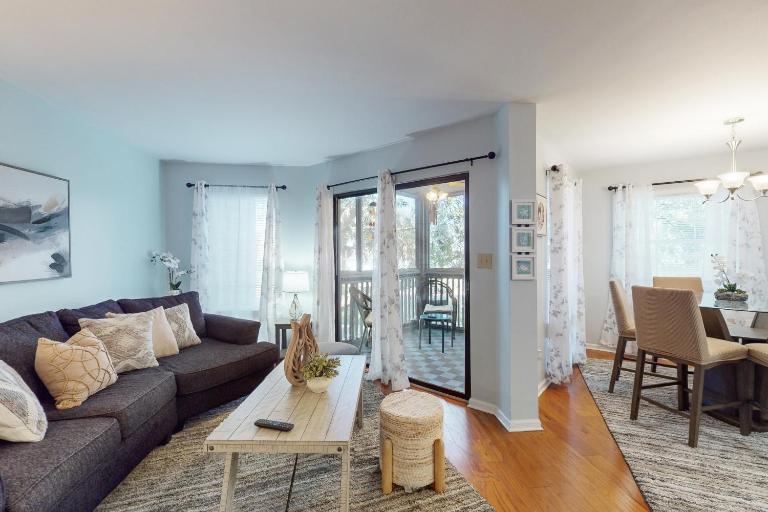 Myrtle Beach Getaway w/ Outdoor Pool, Near Outlets - Ferienwohnung Myrtle Beach