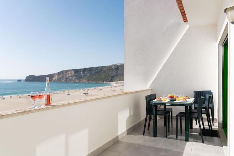 Sunset Terrace - Beachfront apartment with private parking - Ferienwohnung Nazaré