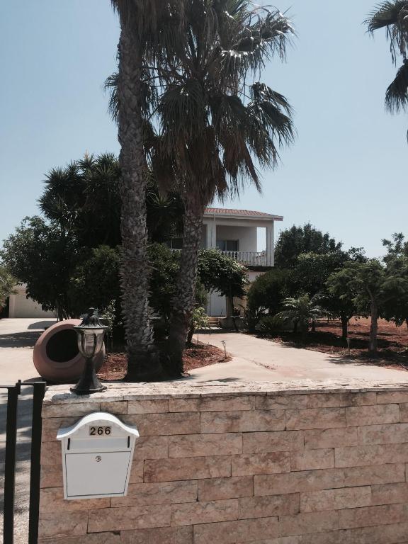 Erini Villa - Bed and Breakfast Protaras