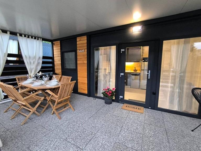 Luxury Ondina- Beachfront Retreat - B&B Turanj