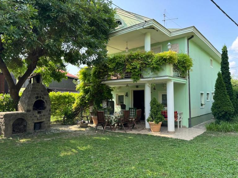 Danube Villa with swimming pool - B&B Pasuljište