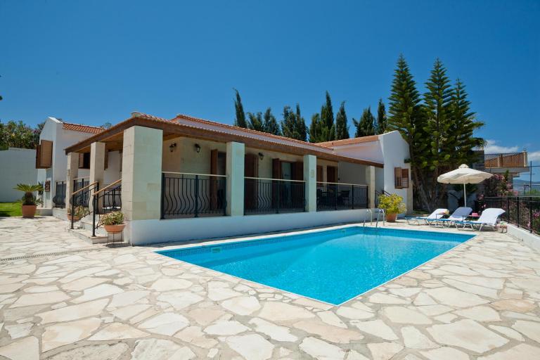 Amalia Villa - Bed and Breakfast Pólis