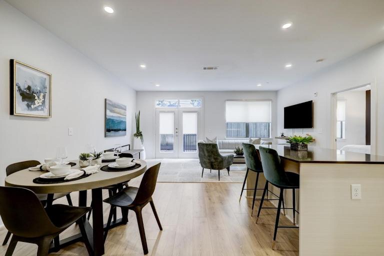 UBP - Brand New Midtown Montrose 1 Bd Apt - Chambres d'hôtes Houston