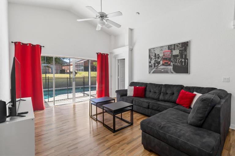 42 Private Pool House Near All Famous Attractions!!! - B&B Davenport