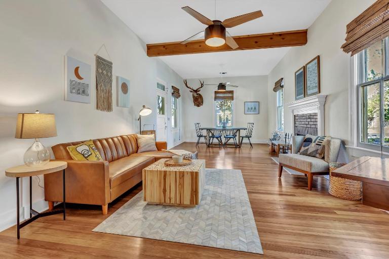 Ferien Haus - Hot Tub & Fire PIt - B&B Fredericksburg