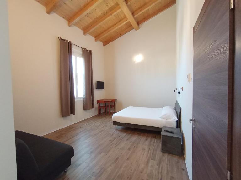 Casa nel borgo di Capraia - B&B Ambrogiana