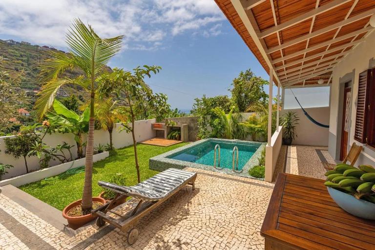 Casa das Amoreiras by YMR - B&B Arco da Calheta
